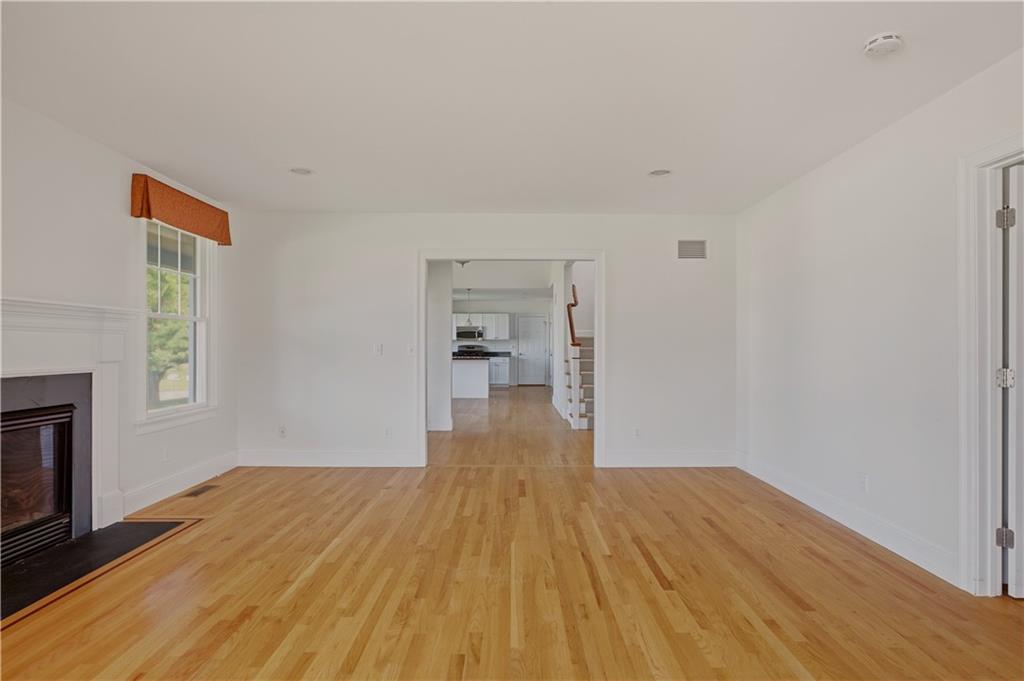 189 Ferry Landing Circle Property Photo 10