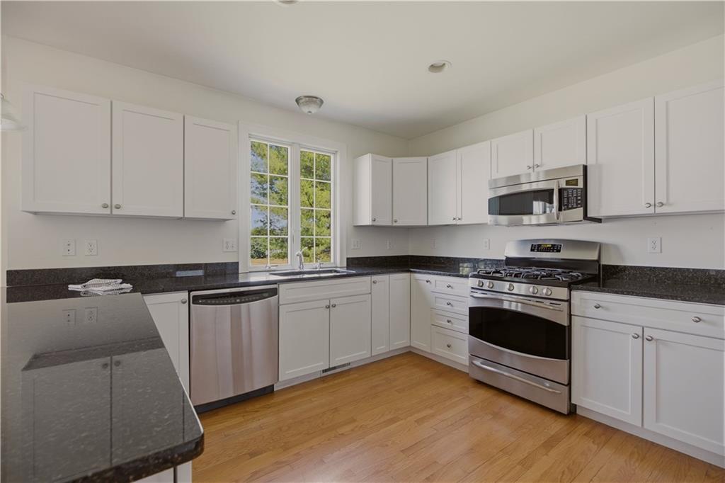 189 Ferry Landing Circle Property Photo 12