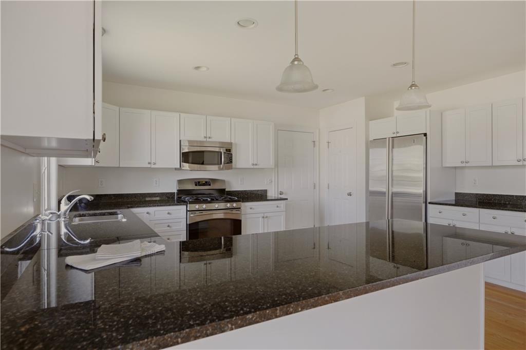 189 Ferry Landing Circle Property Photo 13