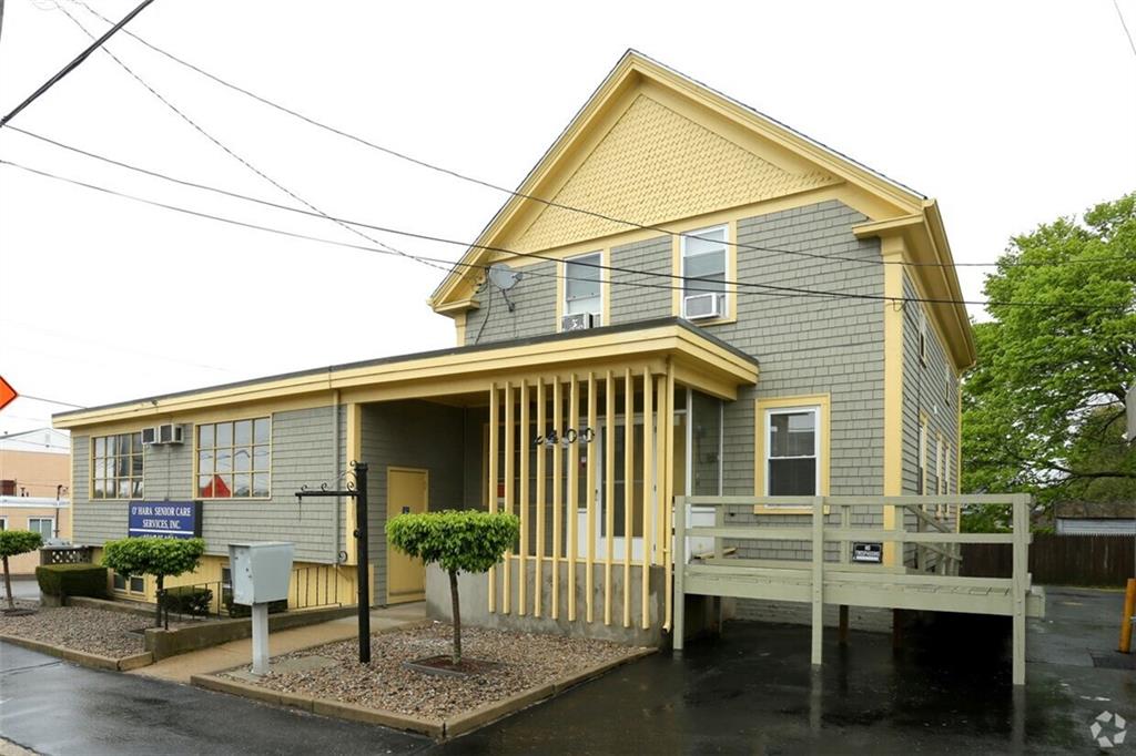 2400 Pawtucket Avenue Property Photo 1