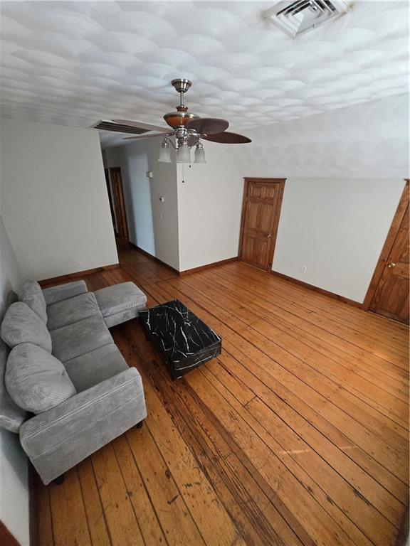 107 Ring Street Property Photo 6