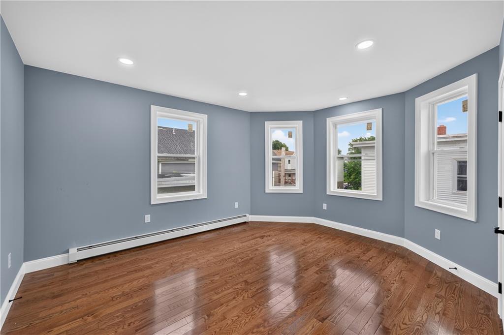 100 Knight Street Unit 6 Property Photo 1