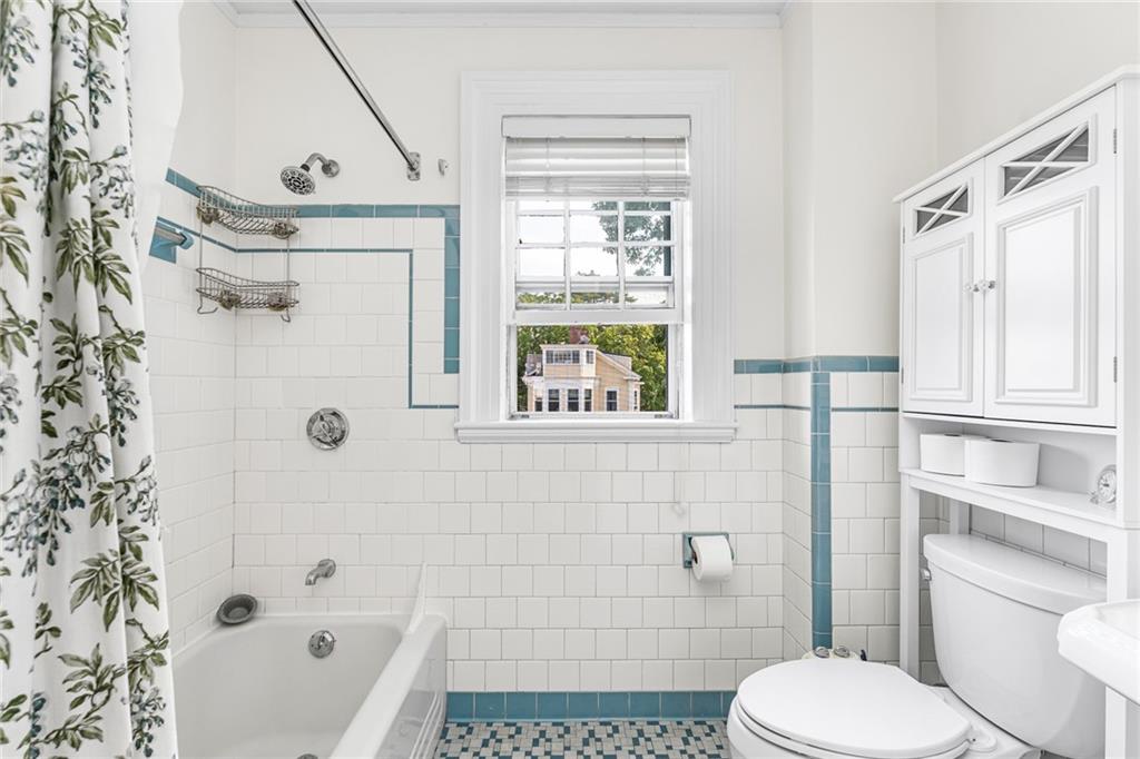36 Kay Street Unit 5 Property Photo 10