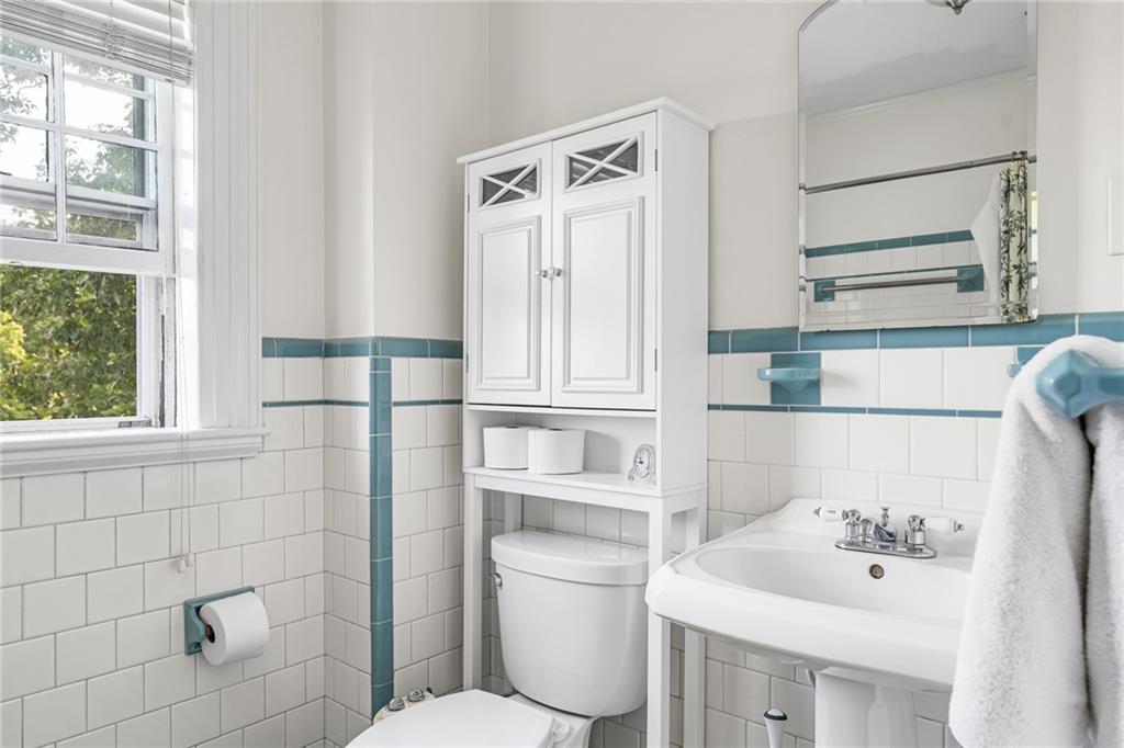 36 Kay Street Unit 5 Property Photo 11