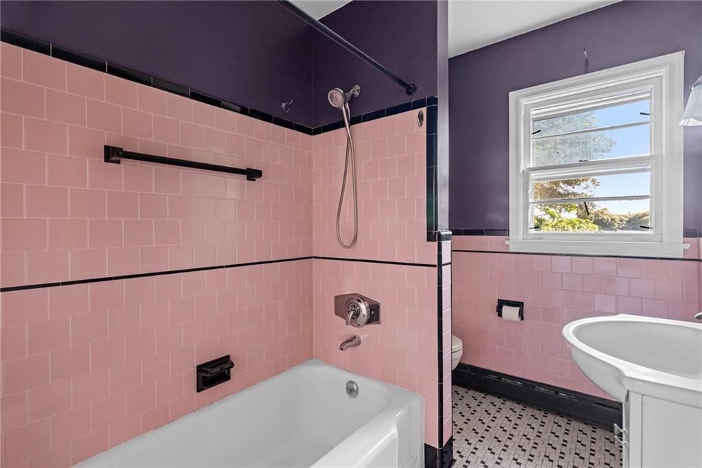 16 Garden Street Property Photo 20