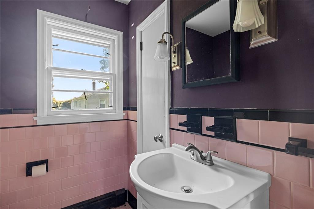 16 Garden Street Property Photo 21