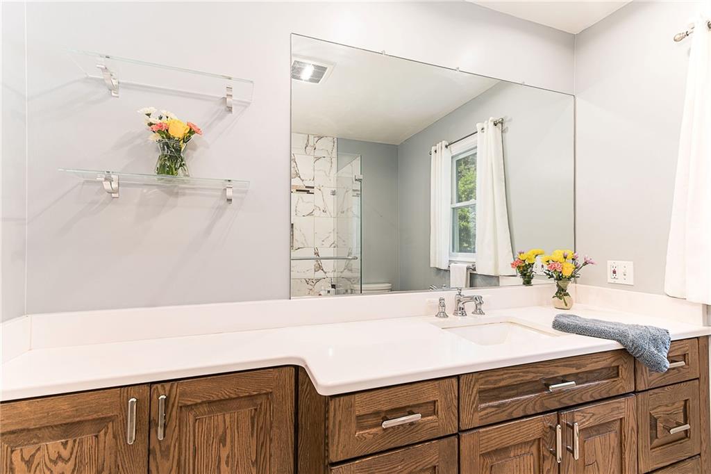 147 Woodville Alton Road Property Photo 17