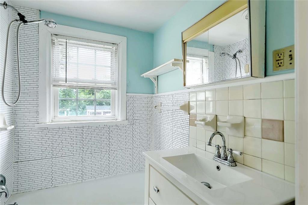 264 Phillips Street Property Photo 17