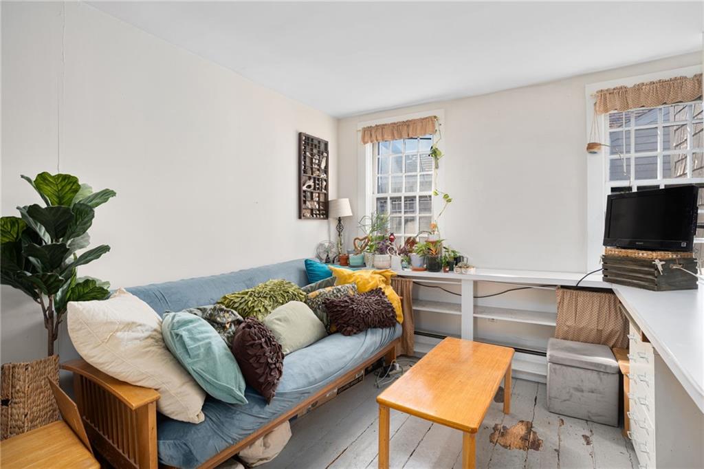 73 Thames Street Unit B Property Photo 5