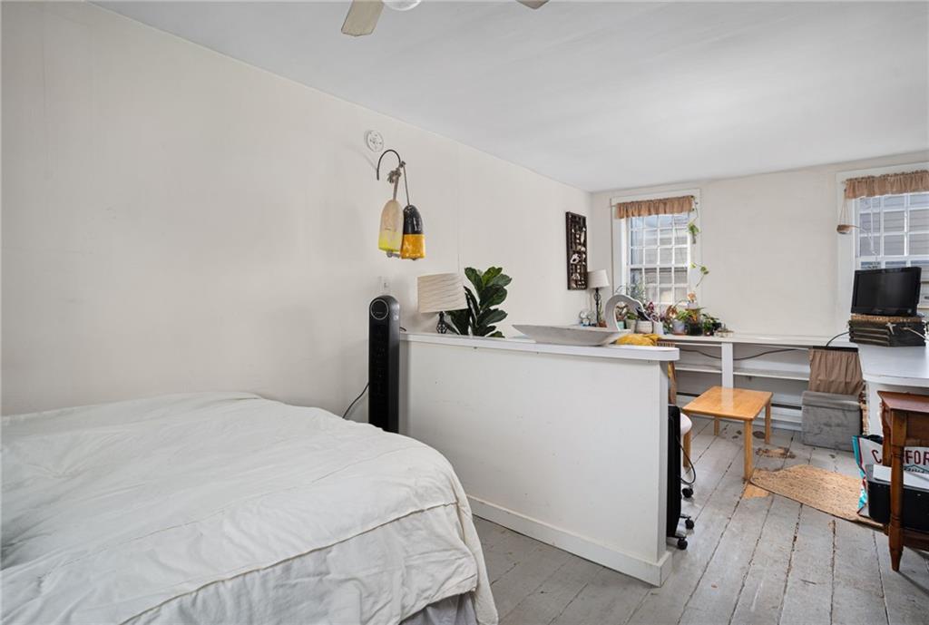 73 Thames Street Unit B Property Photo 8