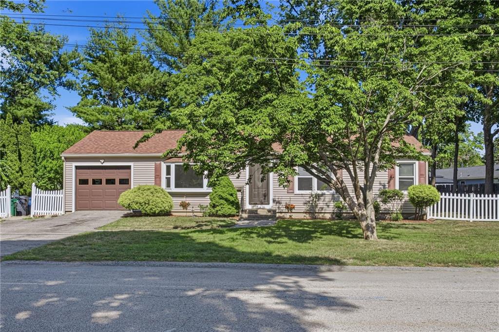132 Potowomut Road Property Photo 1