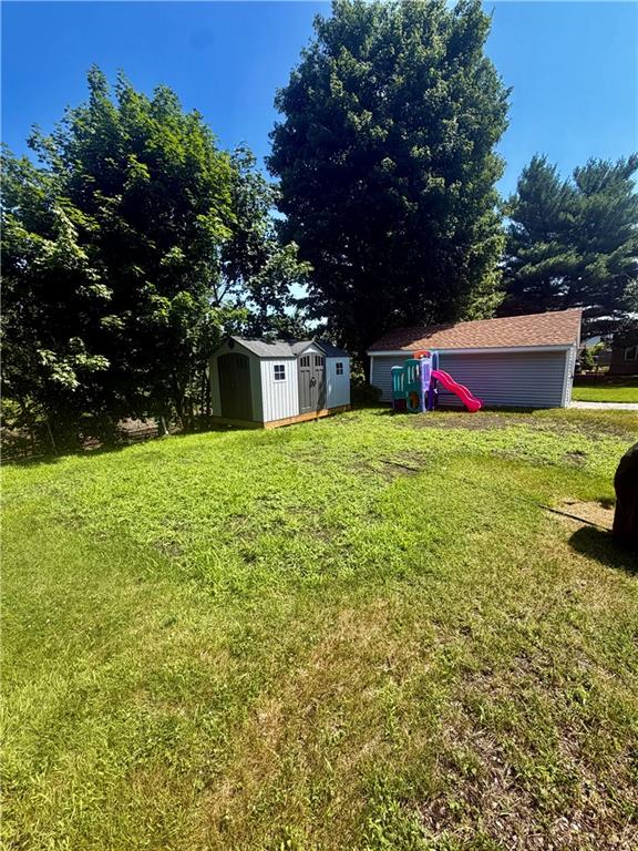 76 Dickens Street Property Photo 3