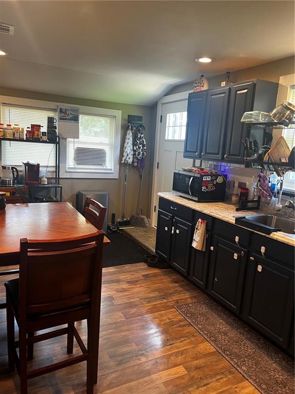 76 Dickens Street Property Photo 8