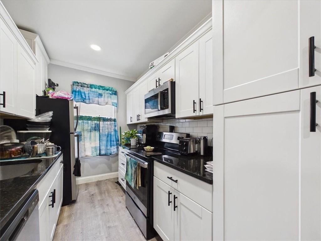 145 Burnside Avenue Property Photo 8