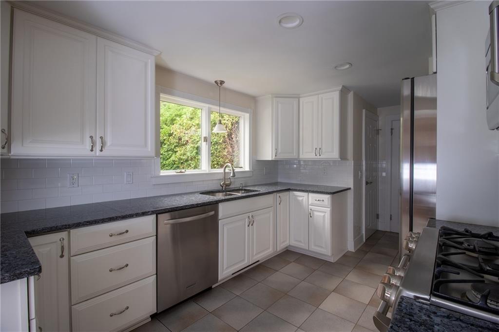 90 Frontier Road Property Photo 8