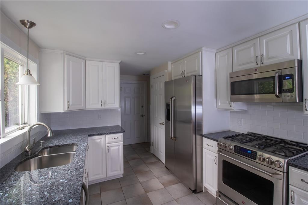 90 Frontier Road Property Photo 9