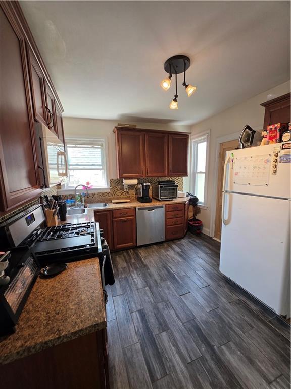 422 East Avenue Property Photo 22