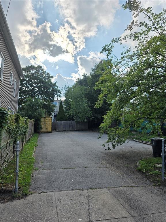 422 East Avenue Property Photo 23