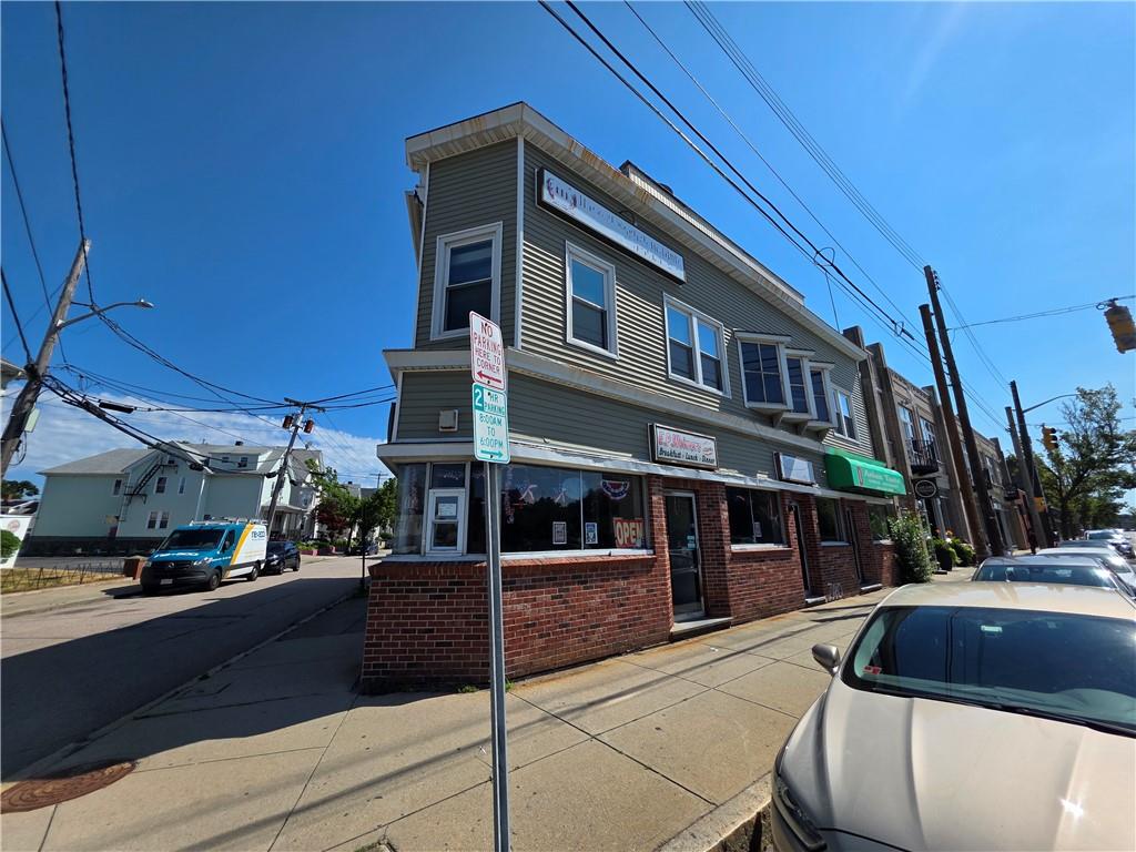 122 126 Taunton Avenue Property Photo 4