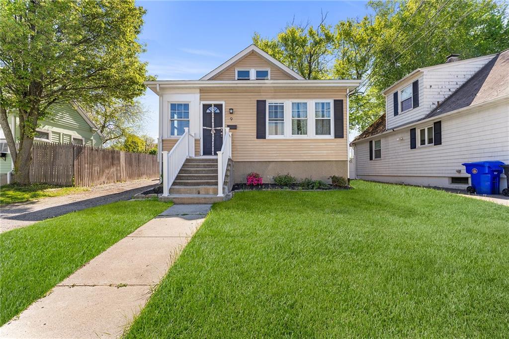 9 Lookout Avenue Property Photo 2