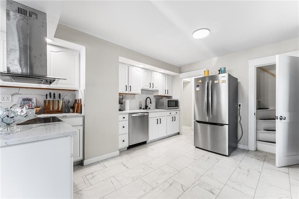 9 Lookout Avenue Property Photo 4