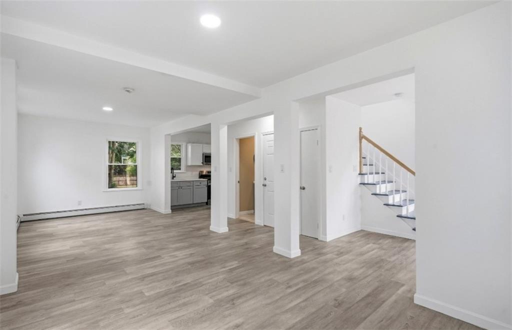 252 California Avenue Property Photo 9
