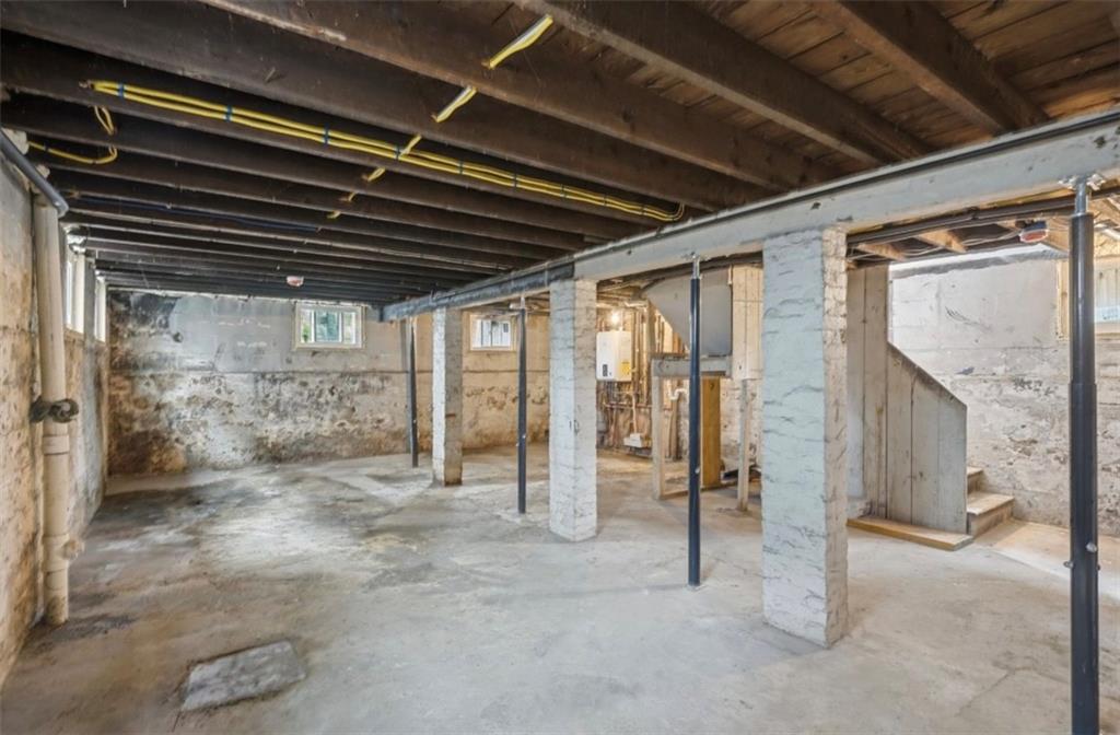 252 California Avenue Property Photo 12