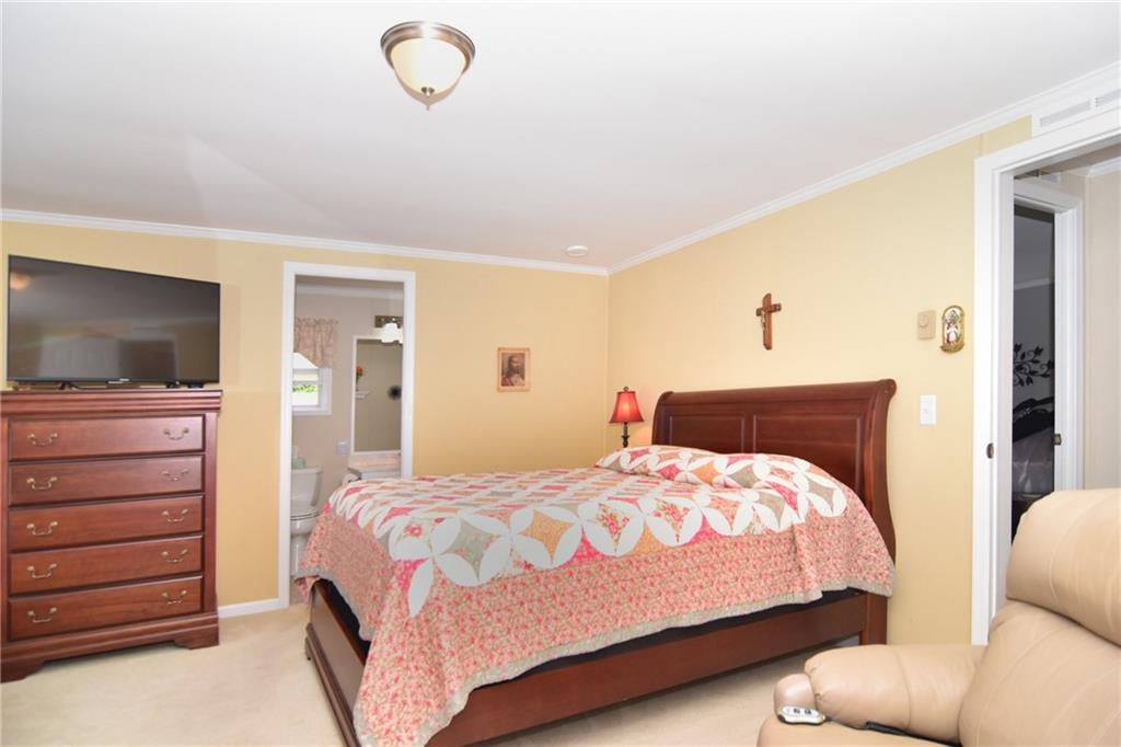 63 Little Pond Road Property Photo 12