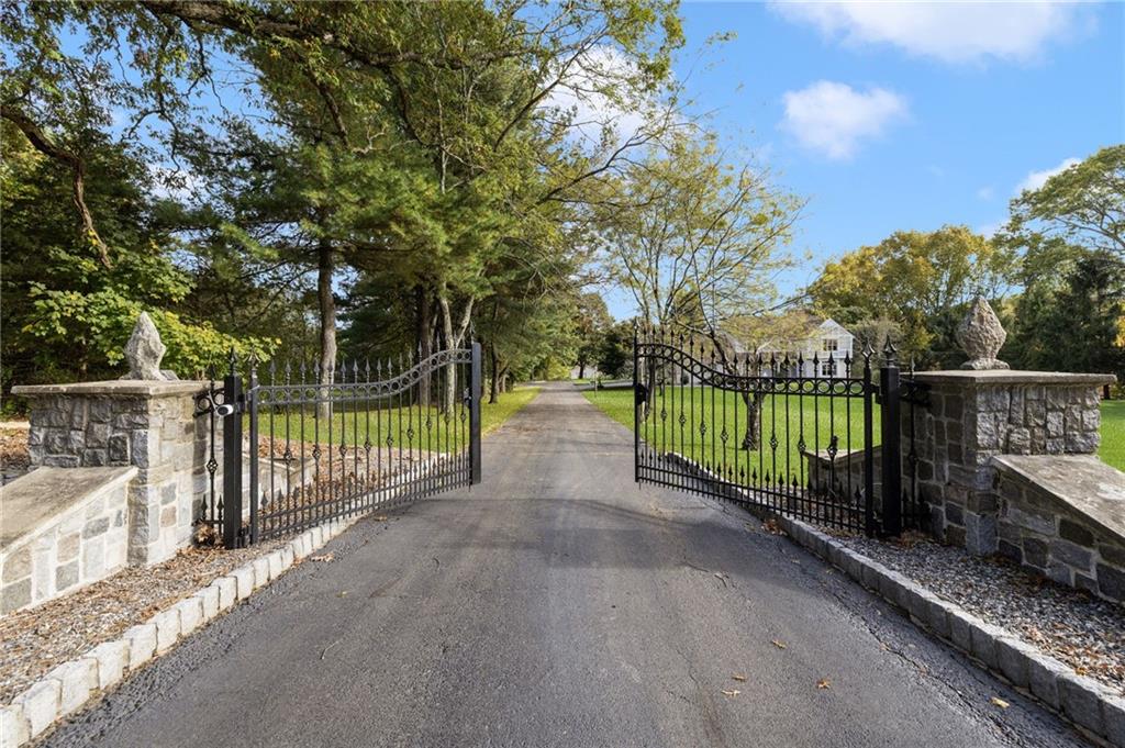 365 West Wrentham Road Property Photo 1