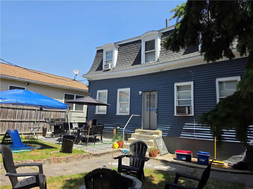 25 Seabury Street Property Photo 4