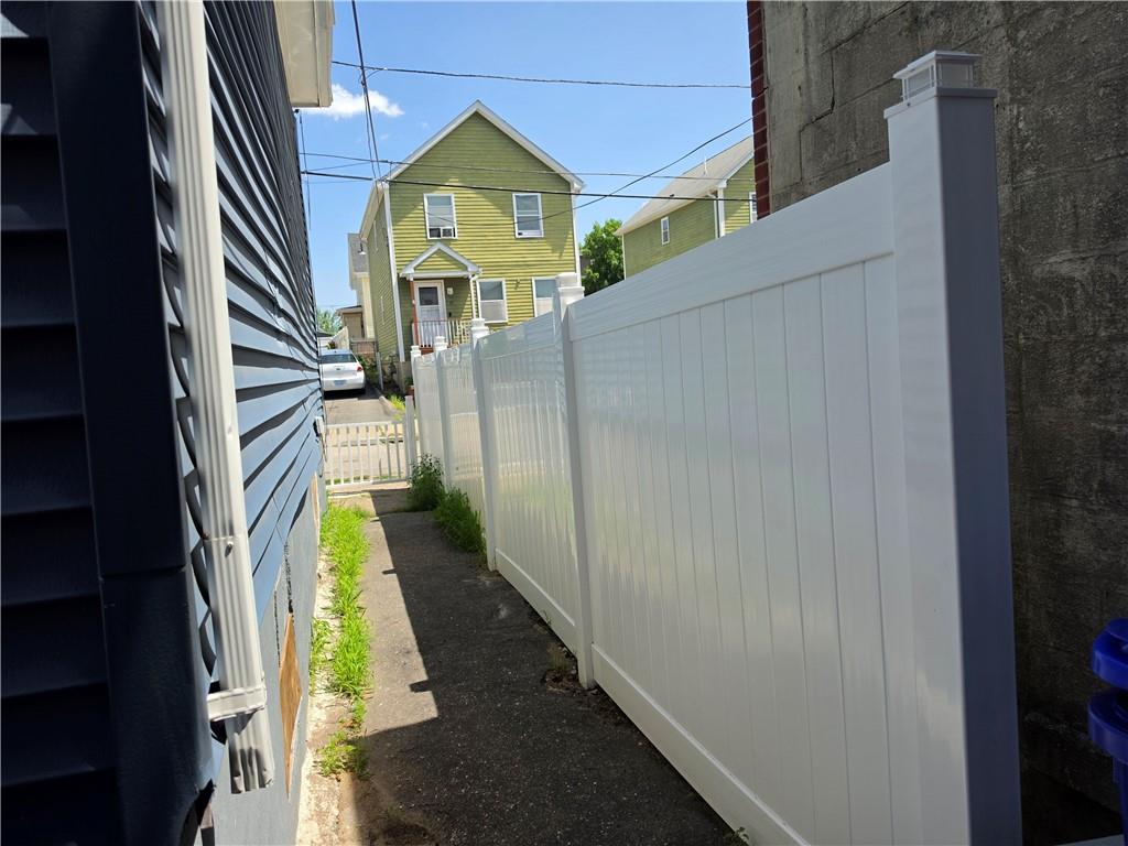 25 Seabury Street Property Photo 6