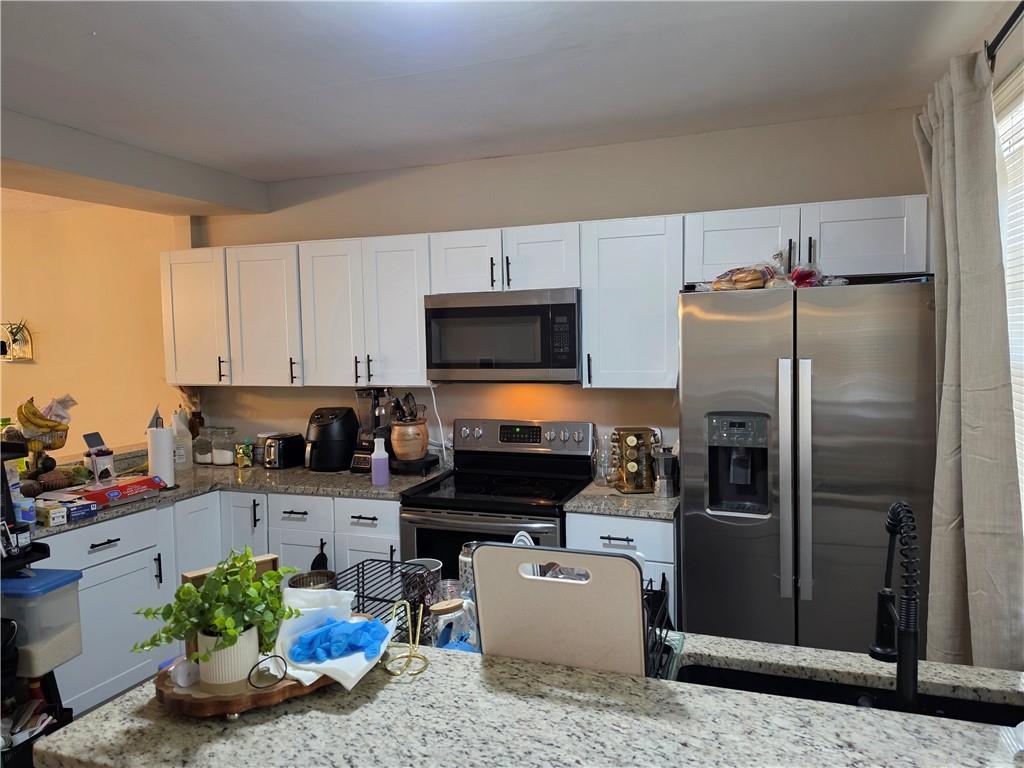 25 Seabury Street Property Photo 10