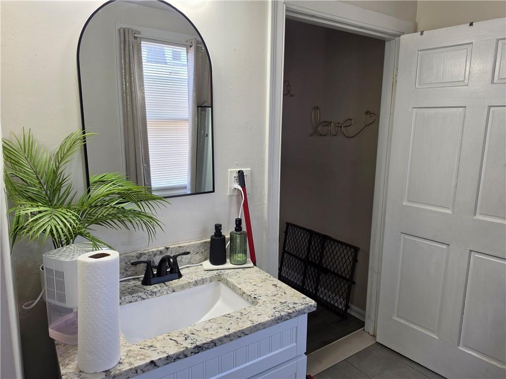 25 Seabury Street Property Photo 17