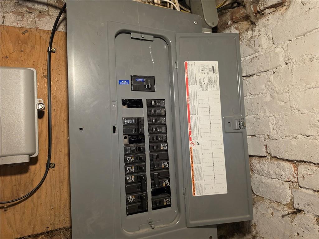 25 Seabury Street Property Photo 24