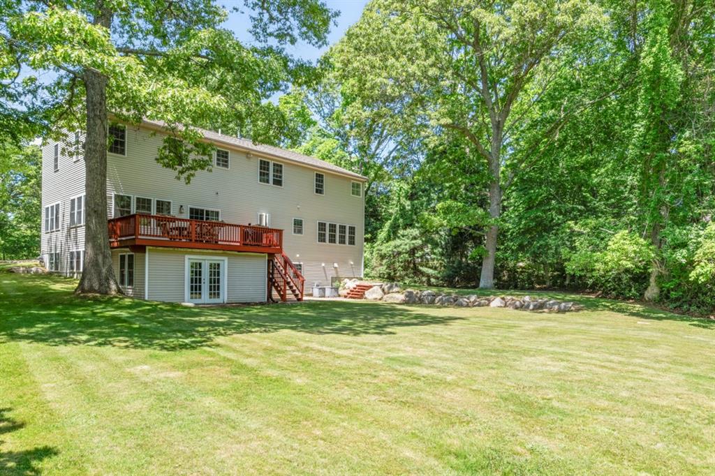 167 Winnapaug Road Property Photo 6