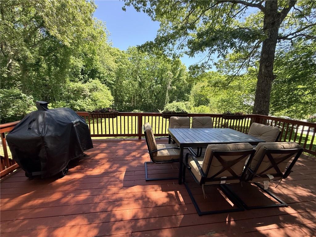 167 Winnapaug Road Property Photo 11