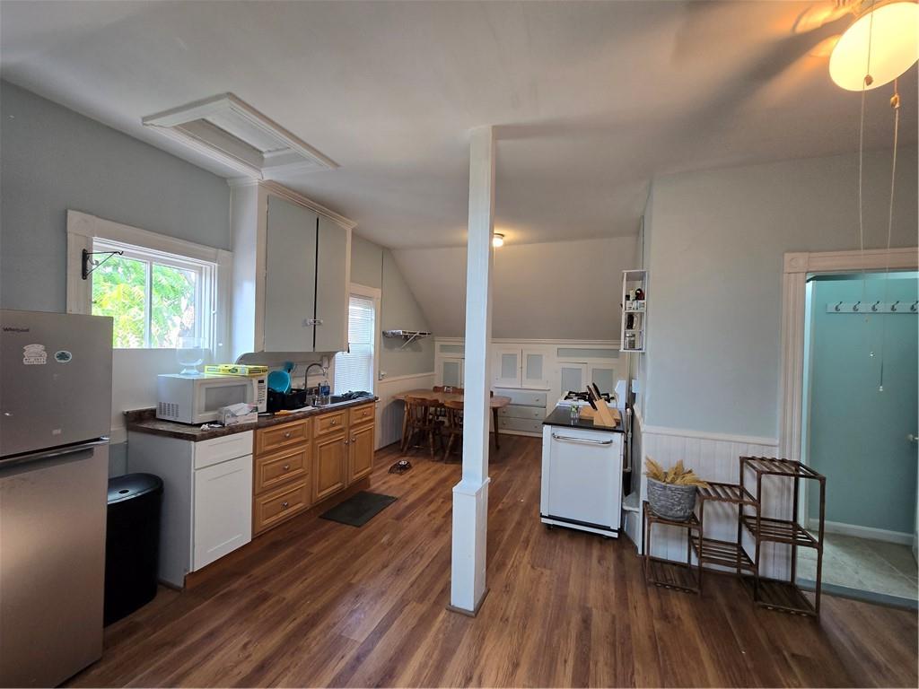 73 Beacon Avenue Property Photo 31