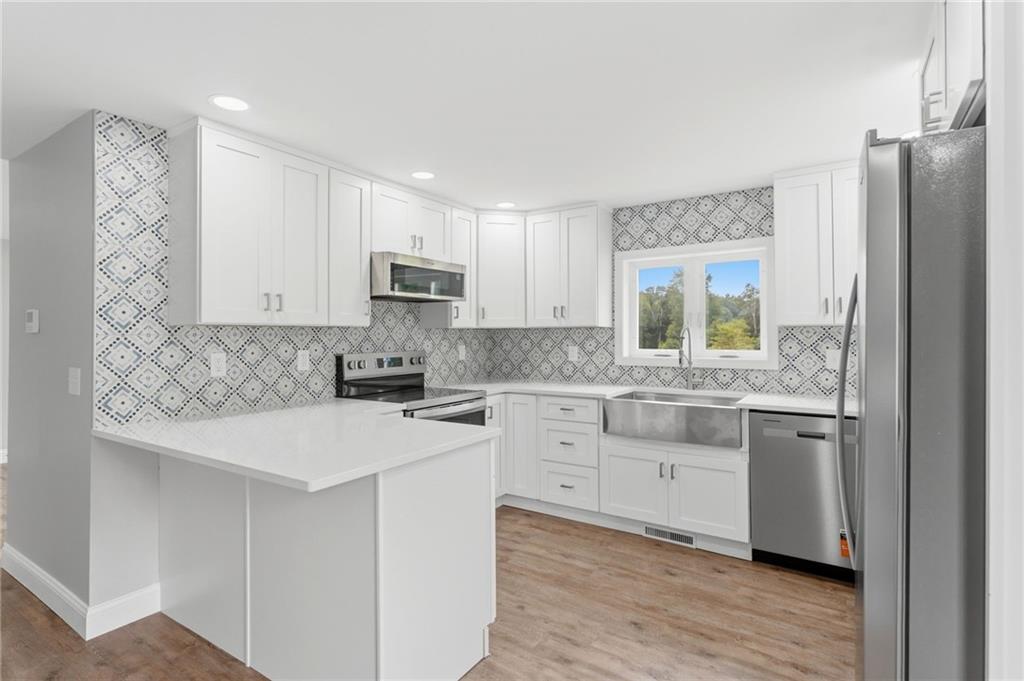 109 Hudson Pond Road Property Photo 2
