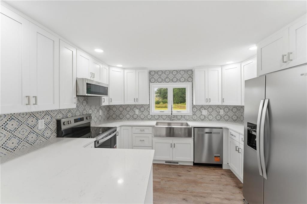 109 Hudson Pond Road Property Photo 3
