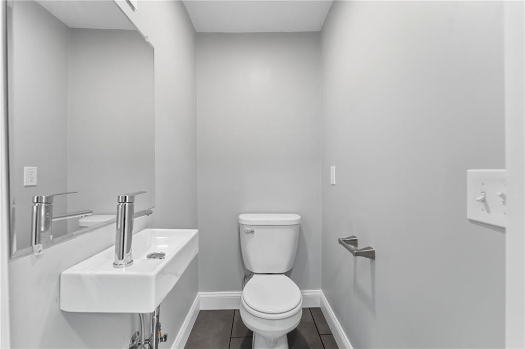 109 Hudson Pond Road Property Photo 7