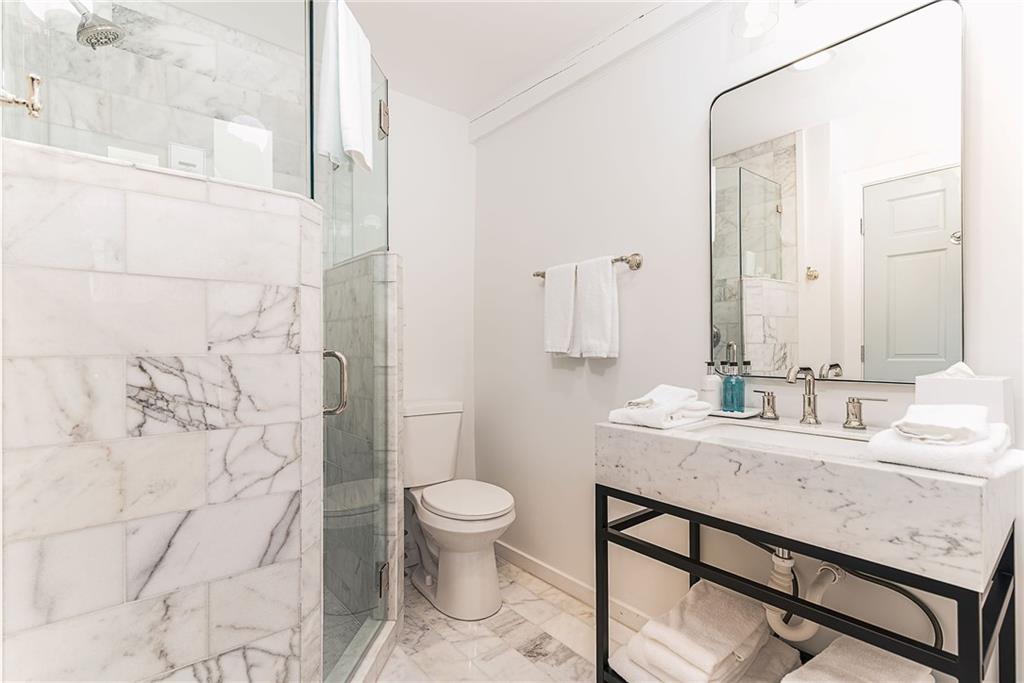 17 19 East Hills Road Property Photo 40