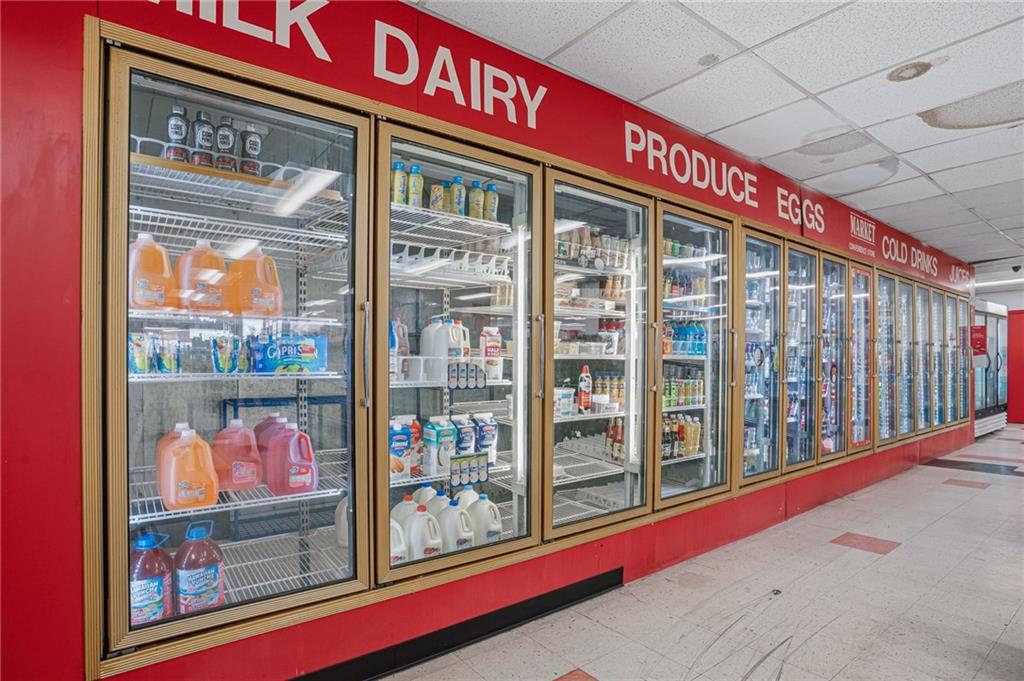 937 939 Social Street Property Photo 2