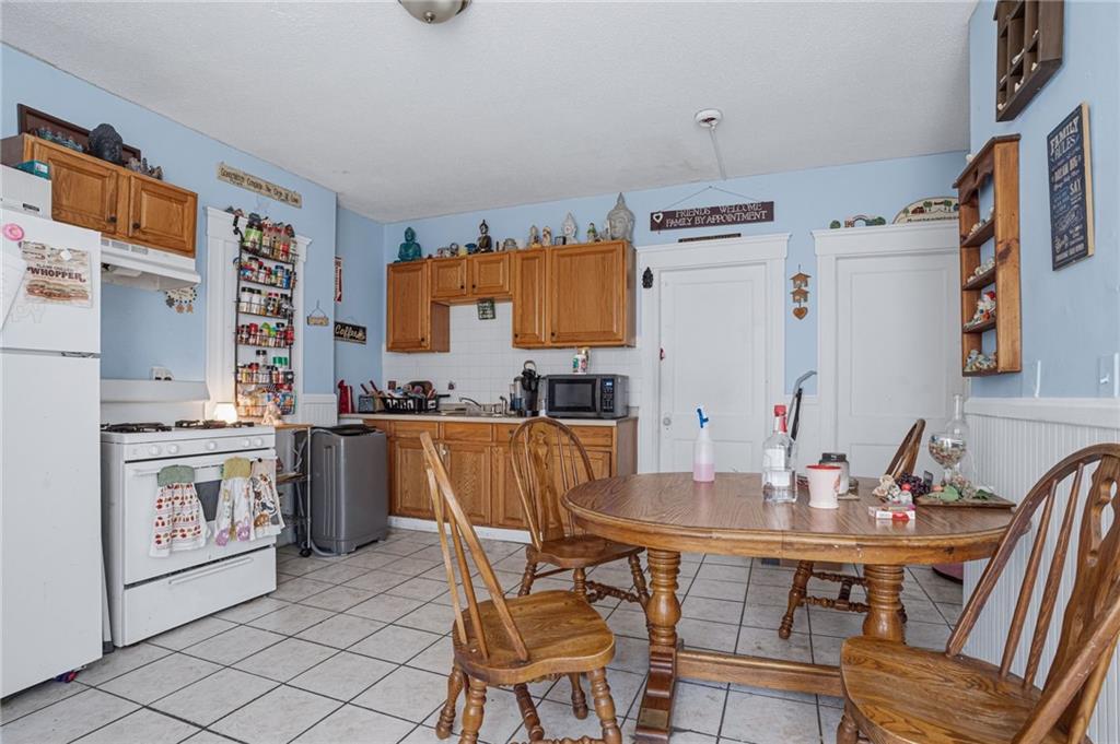 937 939 Social Street Property Photo 16