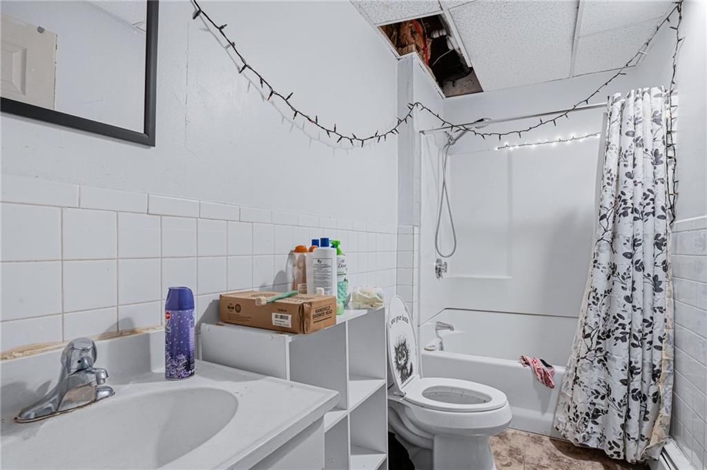 937 939 Social Street Property Photo 17