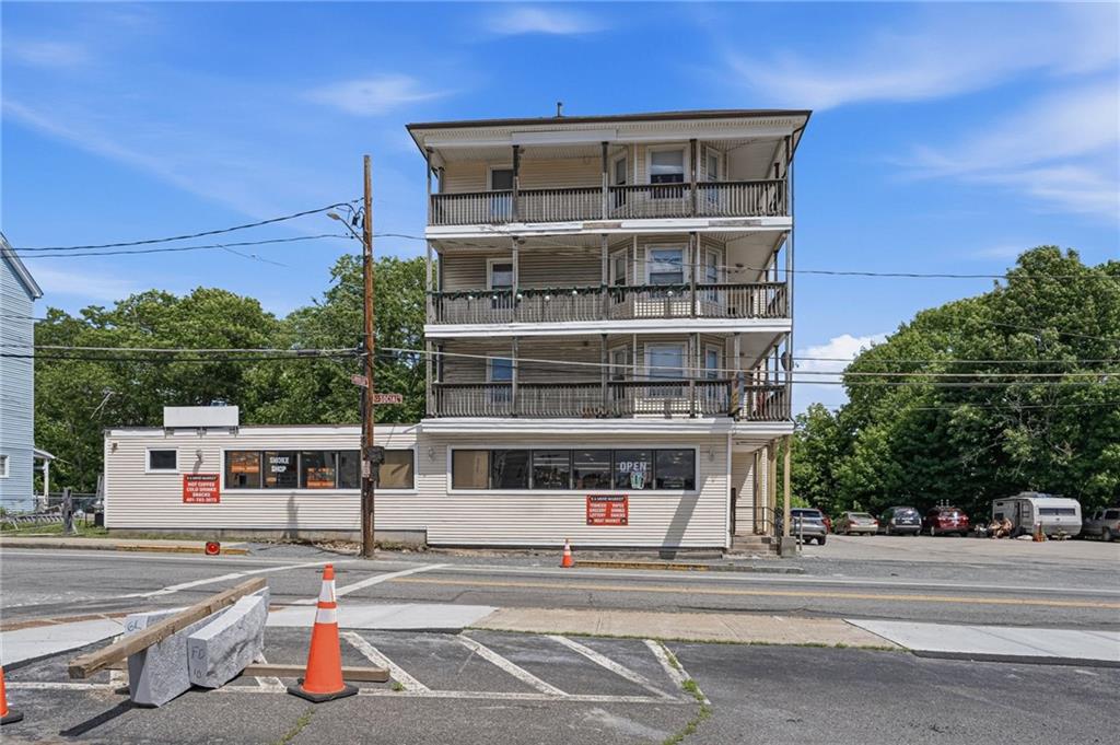937 939 Social Street Property Photo 34