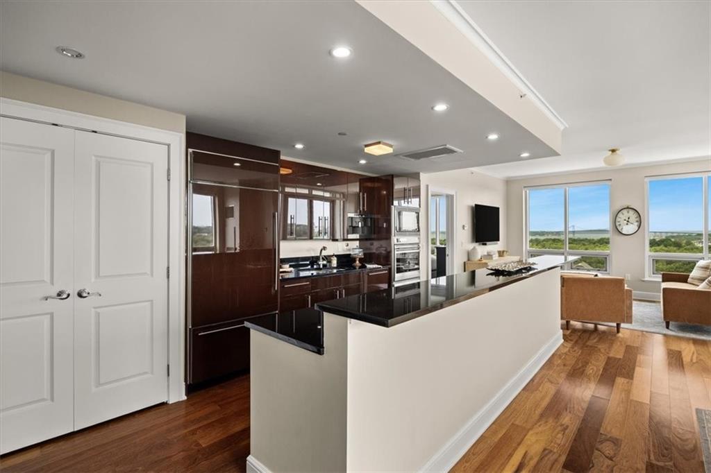 1 Tower Drive Unit 1106 Property Photo 4