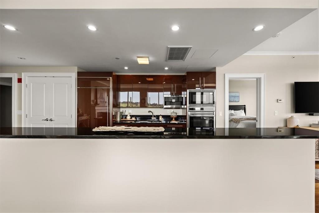 1 Tower Drive Unit 1106 Property Photo 6