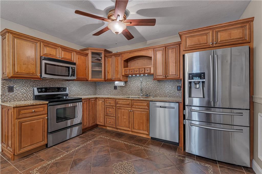 444 Woodward Road Unit 2 Property Photo 6