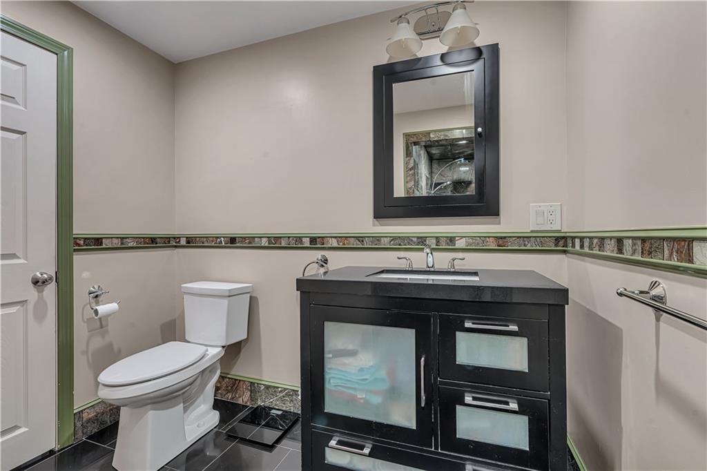 444 Woodward Road Unit 2 Property Photo 10
