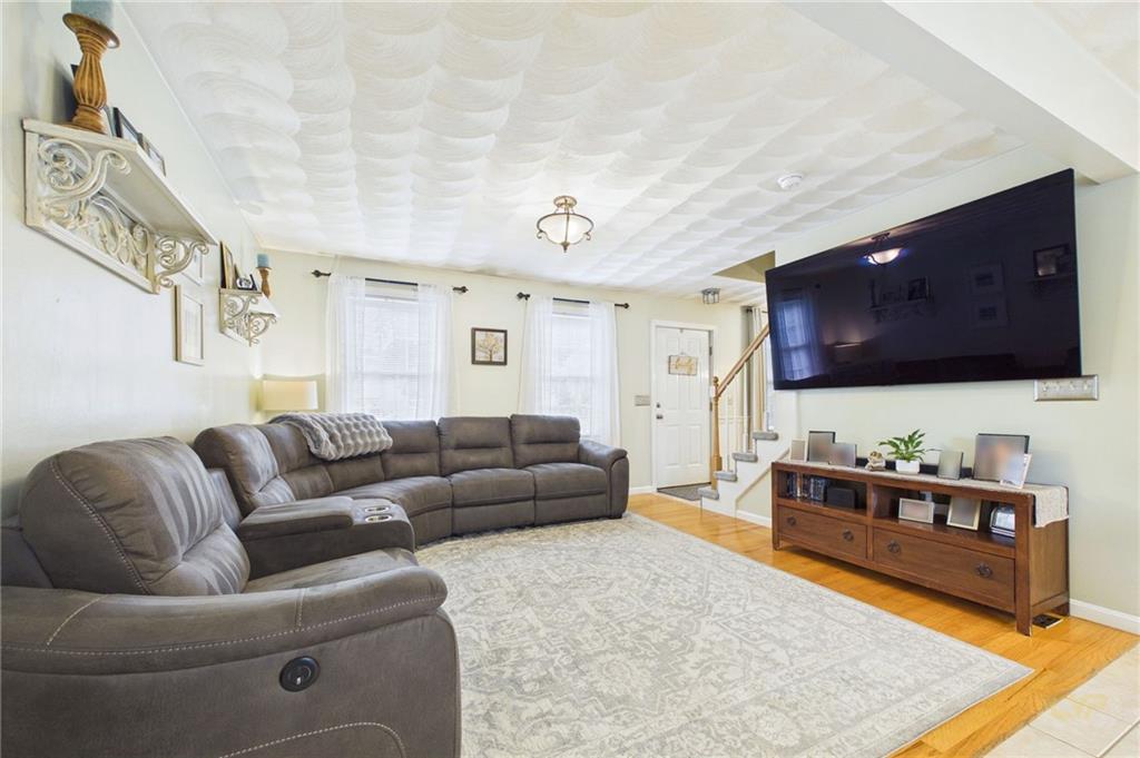 152 Concord Avenue Property Photo 4